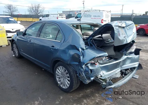 2011 Ford Fusion Hybrid from USA, damaged, VIN 3FADP0L32BR215231